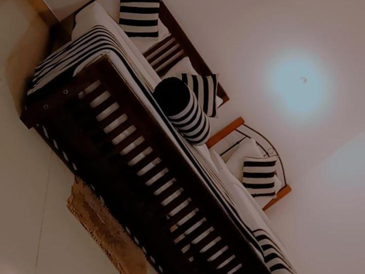 Shadow Inn Элла Номер фото